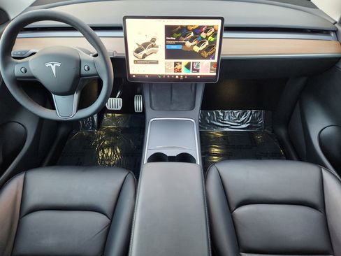Used 2021 Tesla Model Y Performance image 26