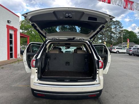 Used 2014 GMC Acadia SLT w/ Technology Package FWD image 18