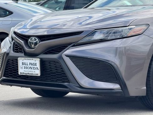 Used 2023 Toyota Camry SE FWD image 3