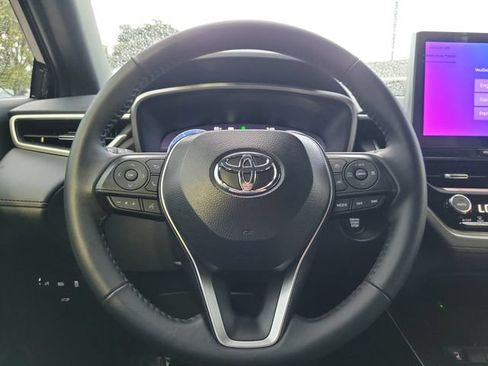Used 2026 Toyota Corolla Cross XLE w/ Convenience Package FWD image 13