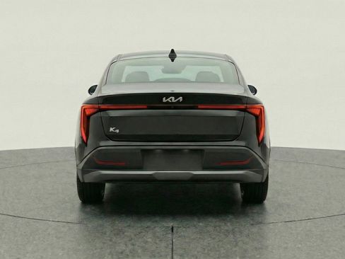 Used 2025 Kia K4 LXS image 7