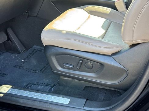 Used 2023 Ford Explorer Limited w/ Equipment Group 301A image 25