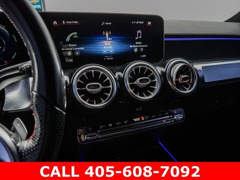 Used 2021 Mercedes-Benz GLB 250 w/ AMG Line image 30