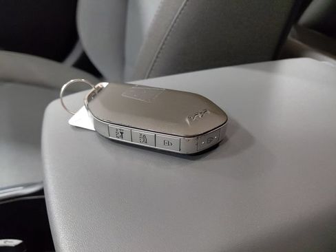 Used 2025 Kia K4 FWD image 25