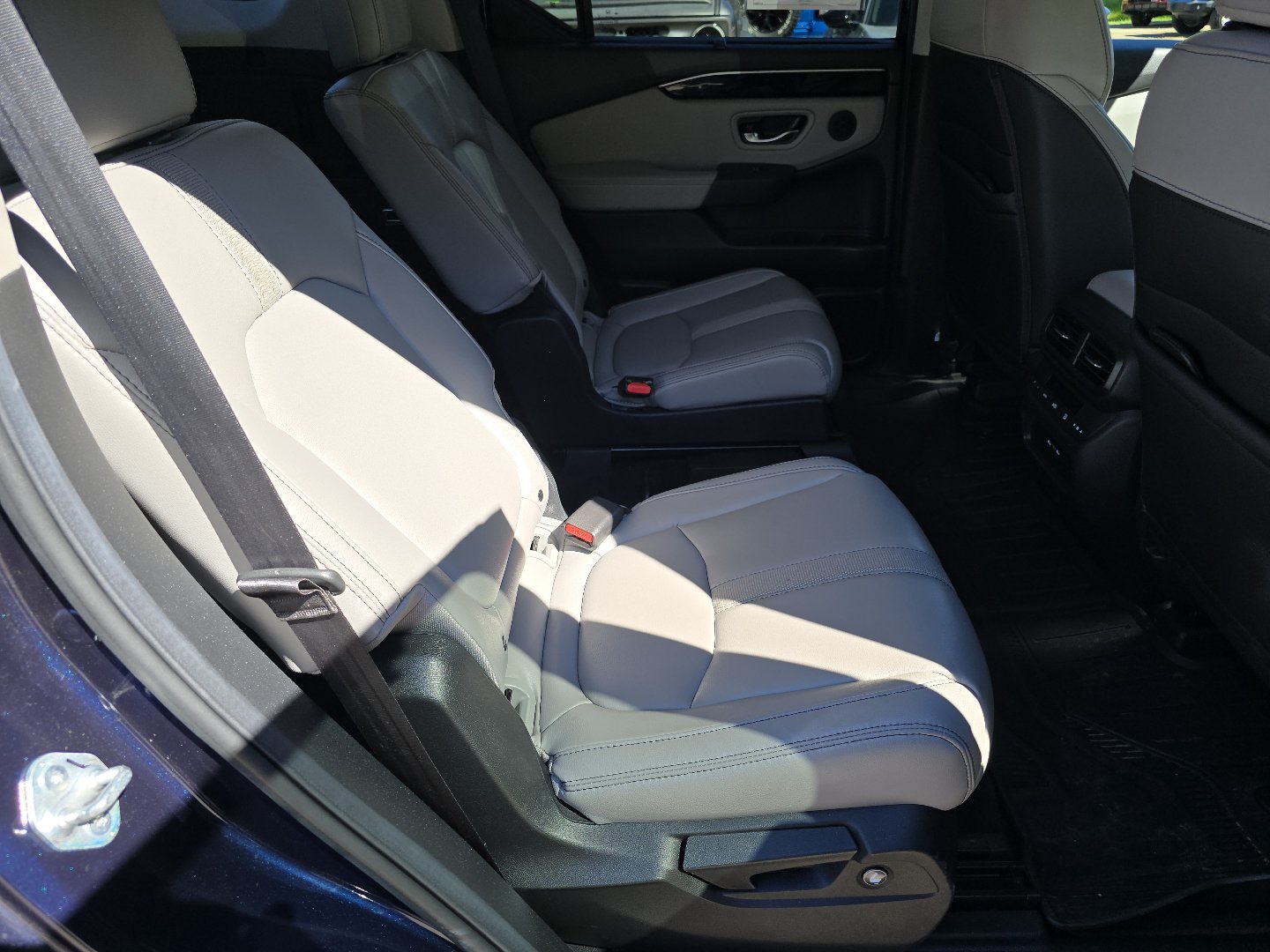 Used 2025 Honda Pilot EX-L image 21