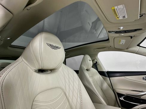 Used 2023 Aston Martin DBX AWD/4WD image 24