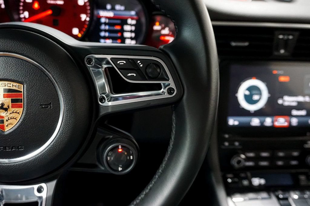 Used 2018 Porsche 911 Carrera image 32