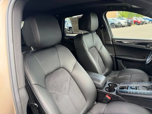 Used 2017 Porsche Macan AWD/4WD image 15