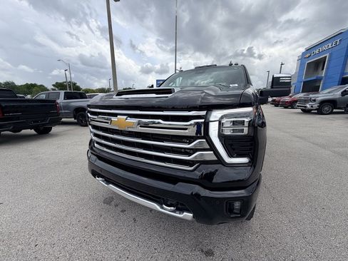 New 2026 Chevrolet Silverado 2500 High Country w/ Technology Package AWD/4WD image 12