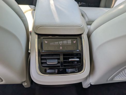 Used 2022 Volvo XC60 B5 Inscription w/ Advanced Package AWD/4WD image 20