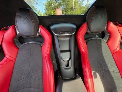 Used 2021 Chevrolet Corvette Stingray Premium Conv w/ Z51 Performance Package RWD image 27