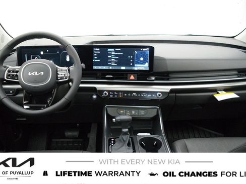 New 2026 Kia Carnival SX image 17