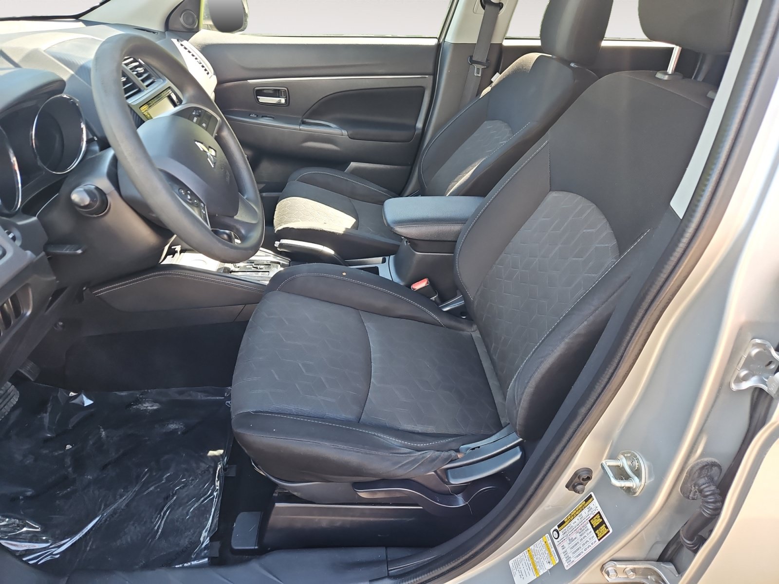 Used 2020 Mitsubishi Outlander Sport ES FWD image 9
