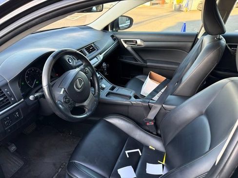 Used 2014 Lexus CT 200h FWD image 4