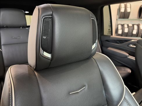 Used 2023 Cadillac Escalade ESV Sport AWD/4WD image 48