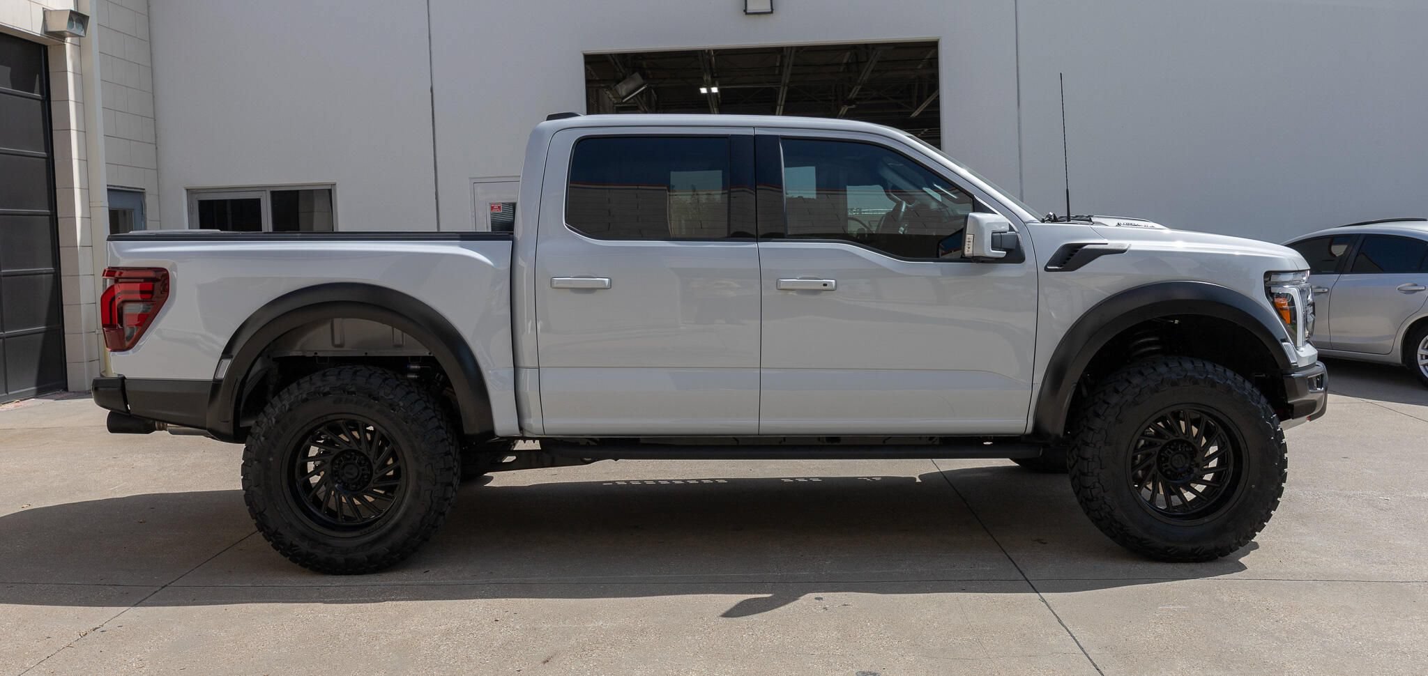 Used 2025 Ford F150 Raptor w/ Equipment Group 803A Raptor R AWD/4WD image 11