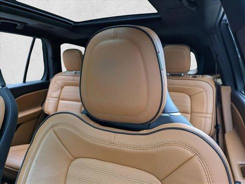 Used 2022 Lincoln Aviator Black Label w/ Dynamic Handling Package AWD/4WD image 15
