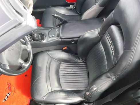 Used 2003 Chevrolet Corvette Convertible w/ Preferred Equipment Group1 RWD image 31
