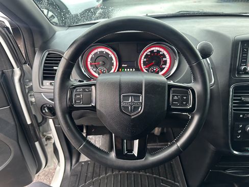 Used 2017 Dodge Grand Caravan SE image 15