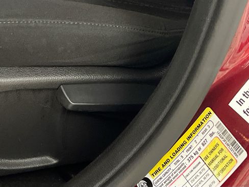 Used 2015 Ford Focus SE FWD image 16