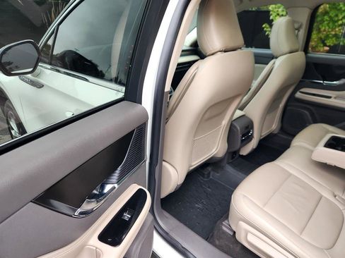 Used 2022 Lincoln Corsair AWD w/ Premium Package image 25