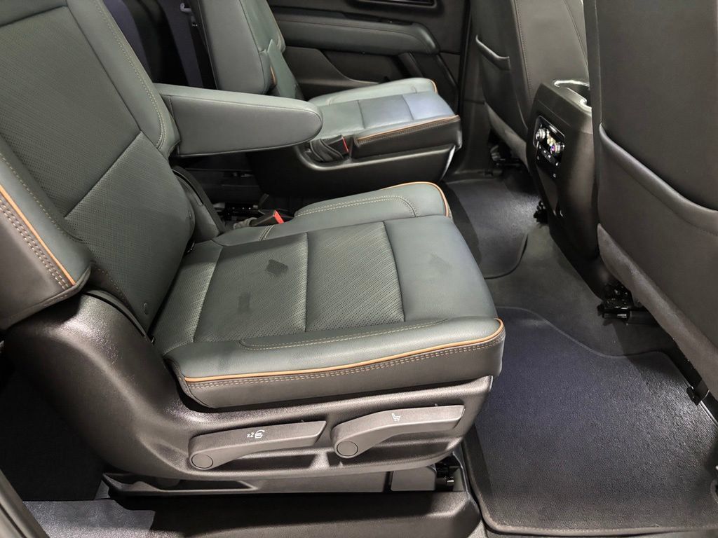 Used 2026 GMC Yukon XL AT4 w/ AT4 Premium Package AWD/4WD image 52