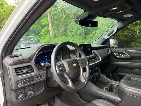 Used 2023 Chevrolet Tahoe LT w/ Luxury Package AWD/4WD image 19