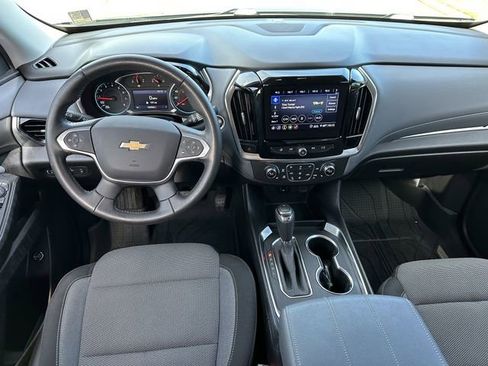 Used 2020 Chevrolet Traverse LT FWD image 24
