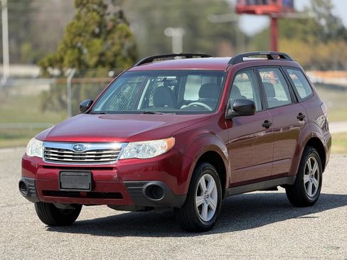 Used 2010 Subaru Forester 2.5X AWD/4WD image 6