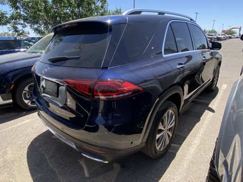 Used 2022 Mercedes-Benz GLE 350 w/ Premium Package image 2