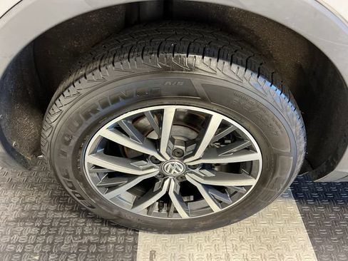 Used 2021 Volkswagen Tiguan S FWD image 14
