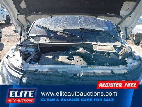 Used 2016 Land Rover Range Rover Evoque SE image 19