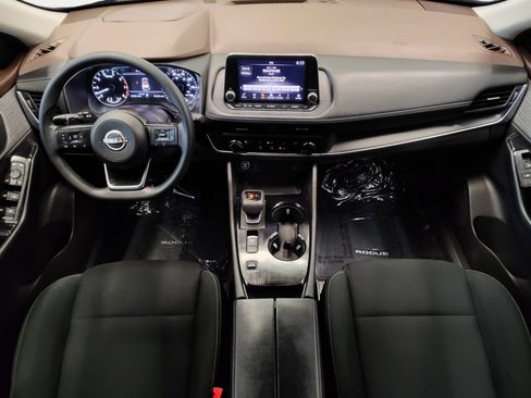 Used 2023 Nissan Rogue S FWD image 3