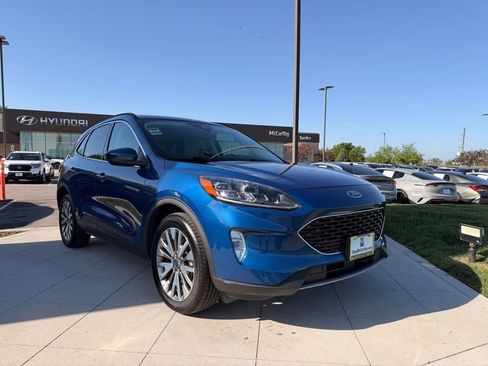 Used 2022 Ford Escape Titanium AWD/4WD image 7