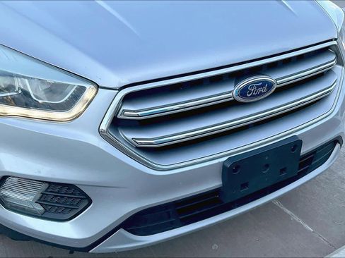 Used 2017 Ford Escape Titanium image 30