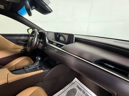 Used 2019 Lexus ES 350 w/ Accessory Package 2 FWD image 29