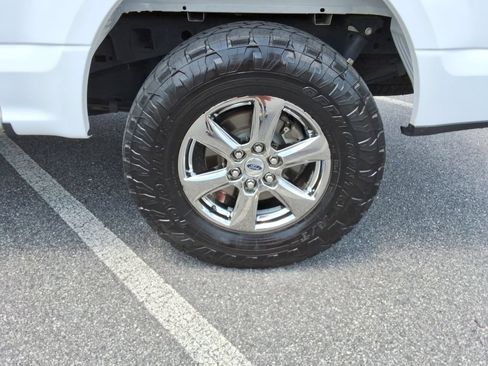 Used 2020 Ford F150 XLT w/ Equipment Group 302A Luxury AWD/4WD image 13