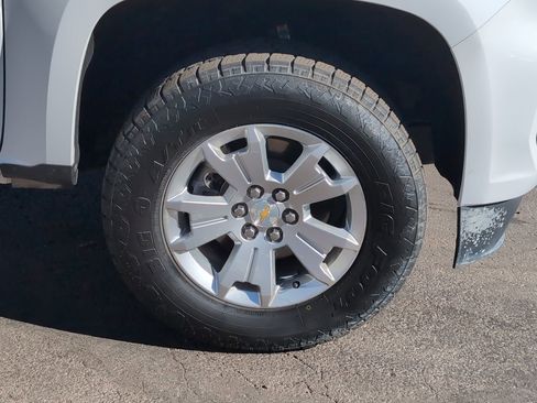 Used 2022 Chevrolet Colorado LT w/ Fleet Safety Package image 9