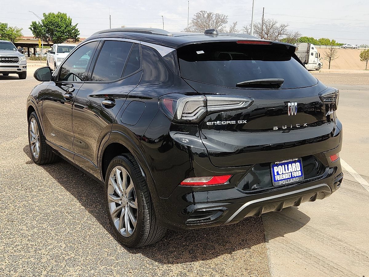 Used 2024 Buick Encore GX Avenir FWD image 2