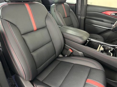 Used 2026 Chevrolet Traverse RS w/ LPO, Floor Liner Package AWD/4WD image 37
