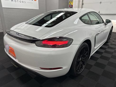 Used 2019 Porsche 718 Cayman RWD image 10