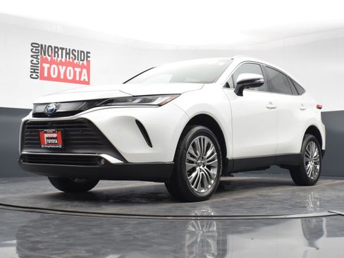 Used 2023 Toyota Venza Limited image 39