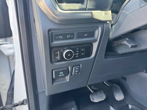 Certified 2023 Ford F150 Lariat w/ Trailer Tow Package AWD/4WD image 4