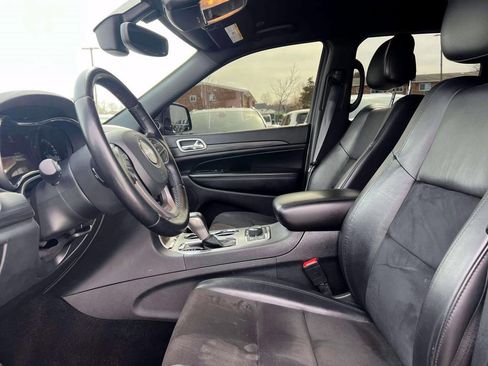 Used 2022 Jeep Grand Cherokee Laredo X image 14