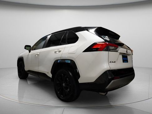 Used 2022 Toyota RAV4 XSE AWD/4WD image 3