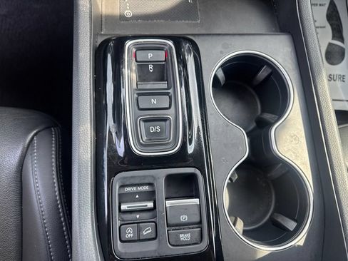 Used 2023 Honda Pilot Touring image 25