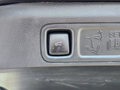 Used 2022 Ford Expedition Limited AWD/4WD image 37