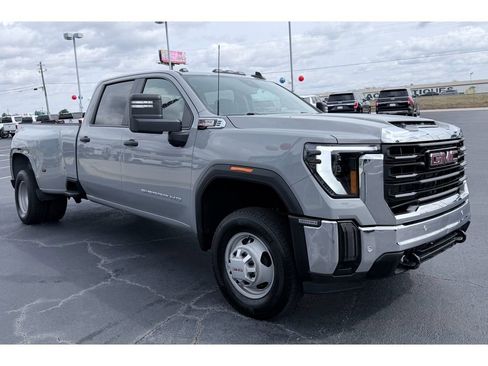 Used 2025 GMC Sierra 3500 Pro w/ 1SA Pro Safety Plus Package image 2