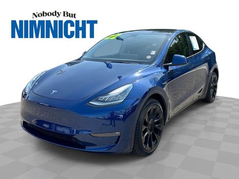 Used 2022 Tesla Model Y Long Range AWD/4WD image 1