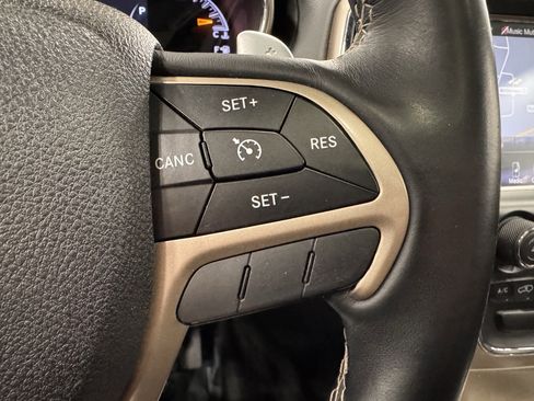 Used 2014 Jeep Grand Cherokee Overland image 15